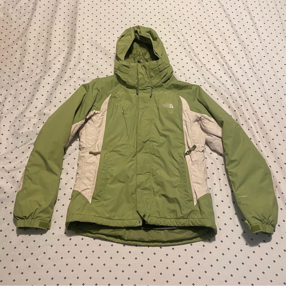 Women’s green North Face Ski Snowboard jacket size Medium
